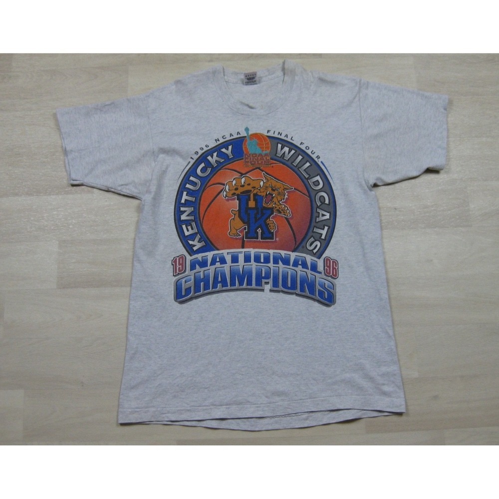 Vintage 1996 NCAA National Champions Kentucky Wildcats T-Shirt (L) Basketball